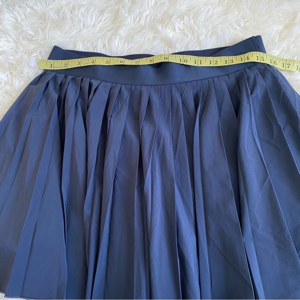 Aritzia TnAction TnaMOVE™ Tennis Mini Skirt in Total Eclipse - Picture 5 of 9